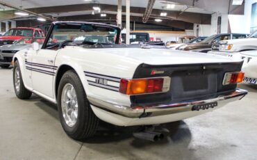 Triumph-TR-6-Cabriolet-1974-White-Black-2-2