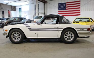 Triumph-TR-6-Cabriolet-1974-White-Black-2-9