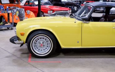 Triumph-TR-6-Cabriolet-1974-Yellow-Dark-Cherry-120241-2