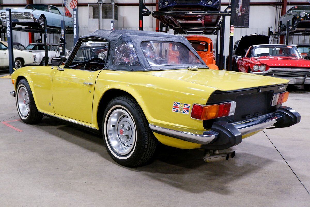 Triumph-TR-6-Cabriolet-1974-Yellow-Dark-Cherry-120241-5