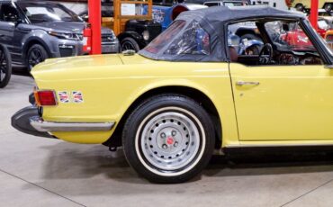 Triumph-TR-6-Cabriolet-1974-Yellow-Dark-Cherry-120241-8