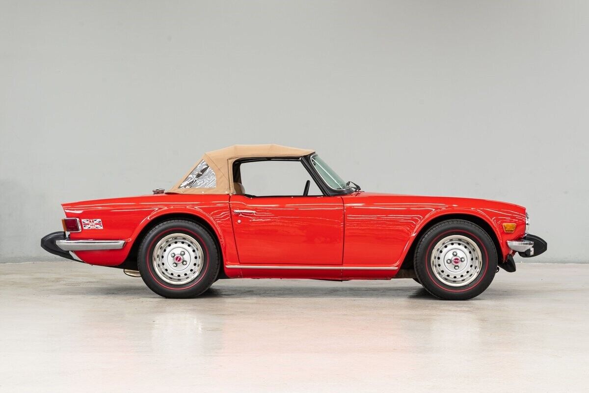 Triumph-TR-6-Cabriolet-1975-Red-Tan-134316-7