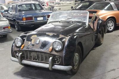 Triumph-TR3-Cabriolet-1962-Black-Red-131153-1