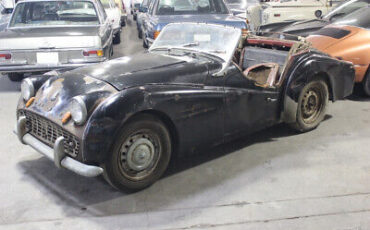 Triumph-TR3-Cabriolet-1962-Black-Red-131153-8