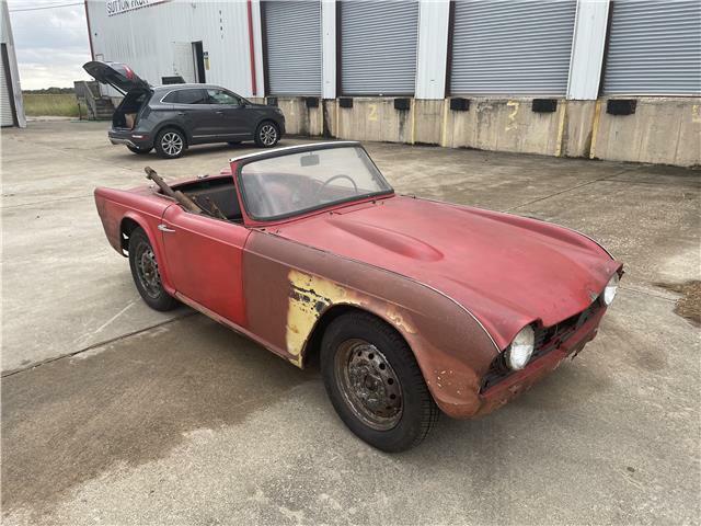 Triumph-TR4-1963-161026-3