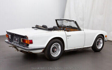 Triumph-TR6-1971-White-Other-Color-0-4