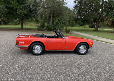 Triumph-TR6-1972-Red-Black-1799-4