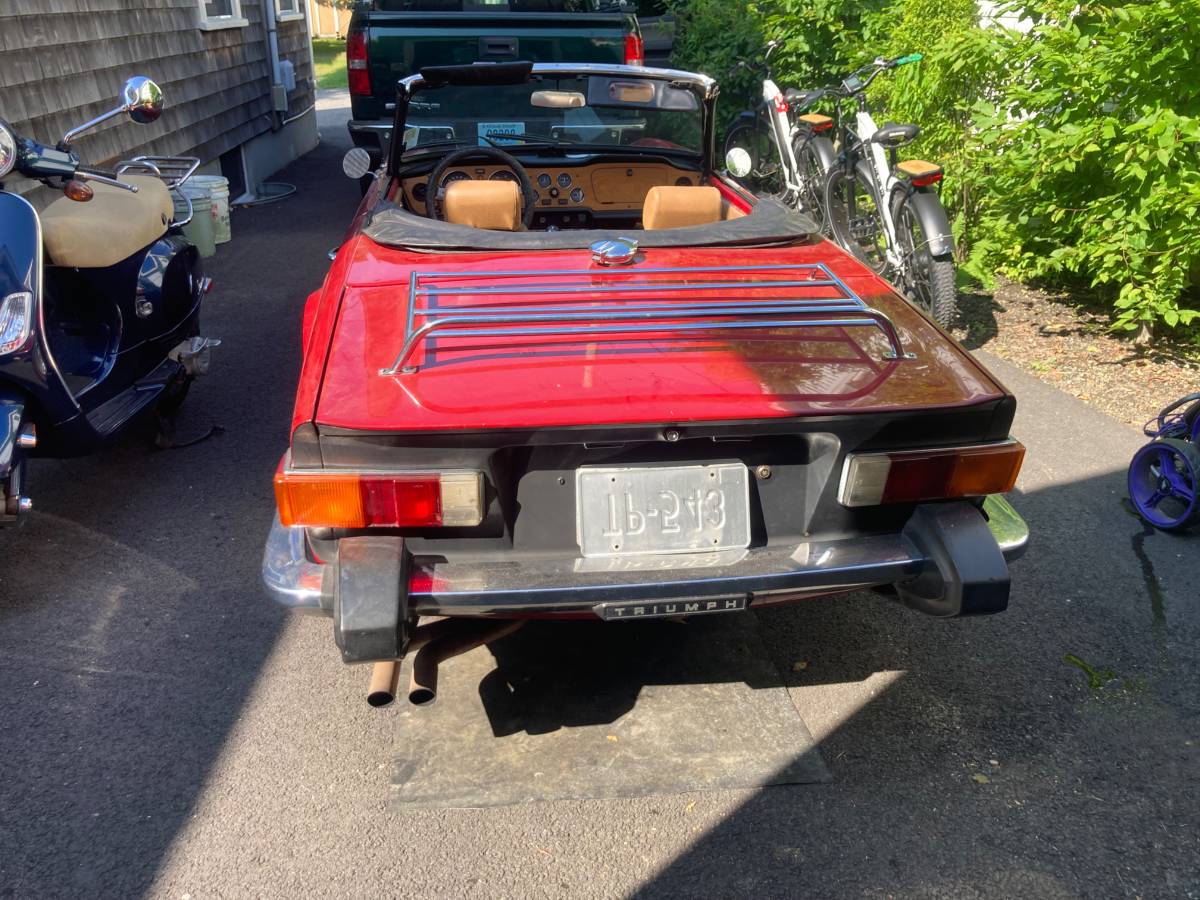 Triumph-Tr-6-1974-red-109435-3