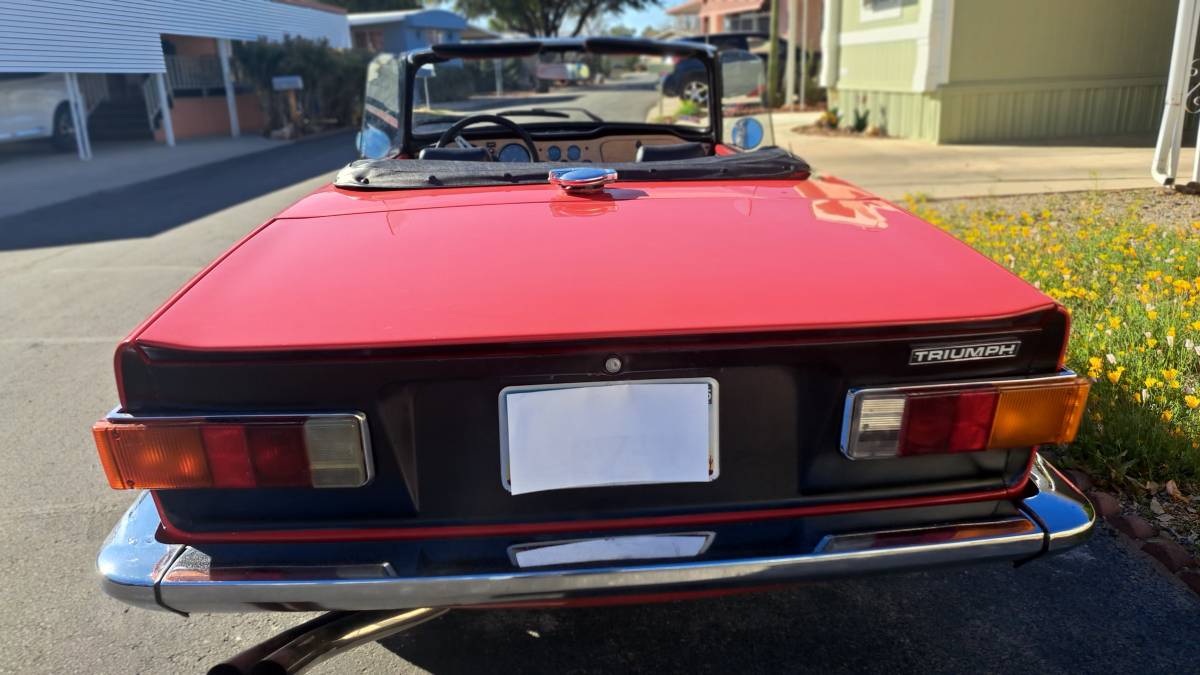 Triumph-Tr6-1973-red-141622-4