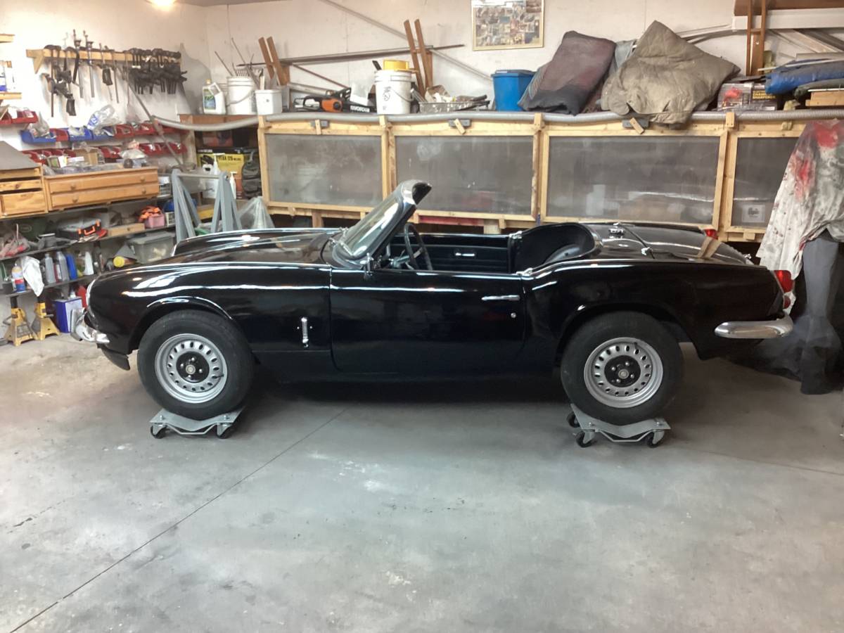 Triumph-Tr6-1976-red-24140-16