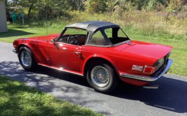 Triumph-Tr6-1976-red-24140-4