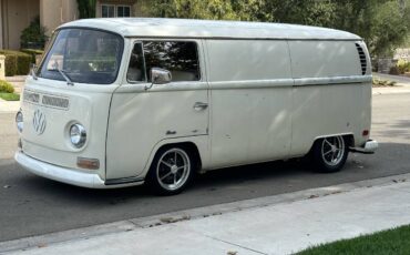 Volkswagen-1970-white-180246-14