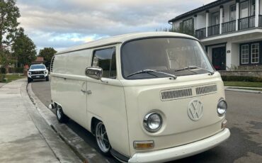 Volkswagen-1970-white-180246