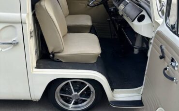 Volkswagen-1970-white-180246-8