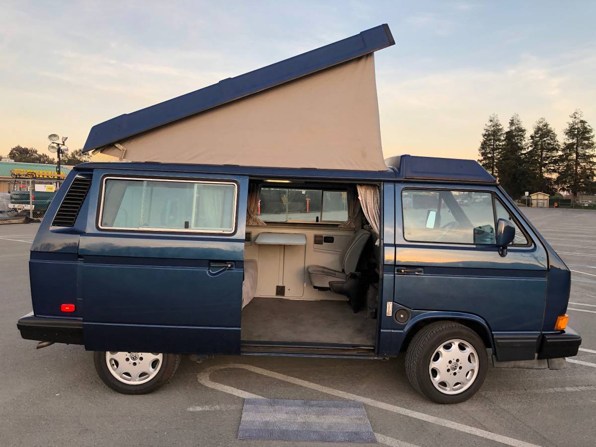 Volkswagen-1991-blue-217261-1