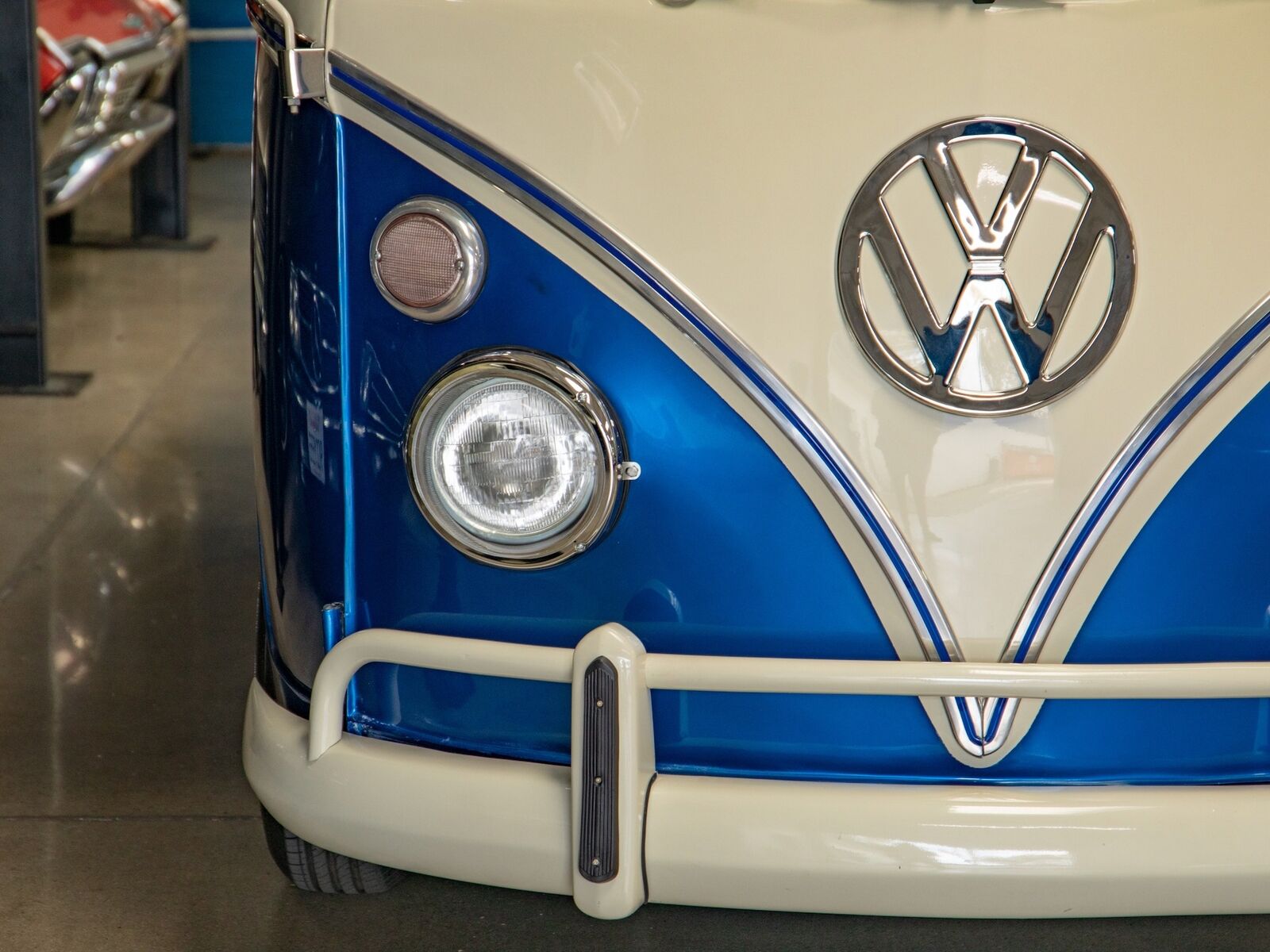 Volkswagen-23-Window-Samba-1970-Blue-14969-13