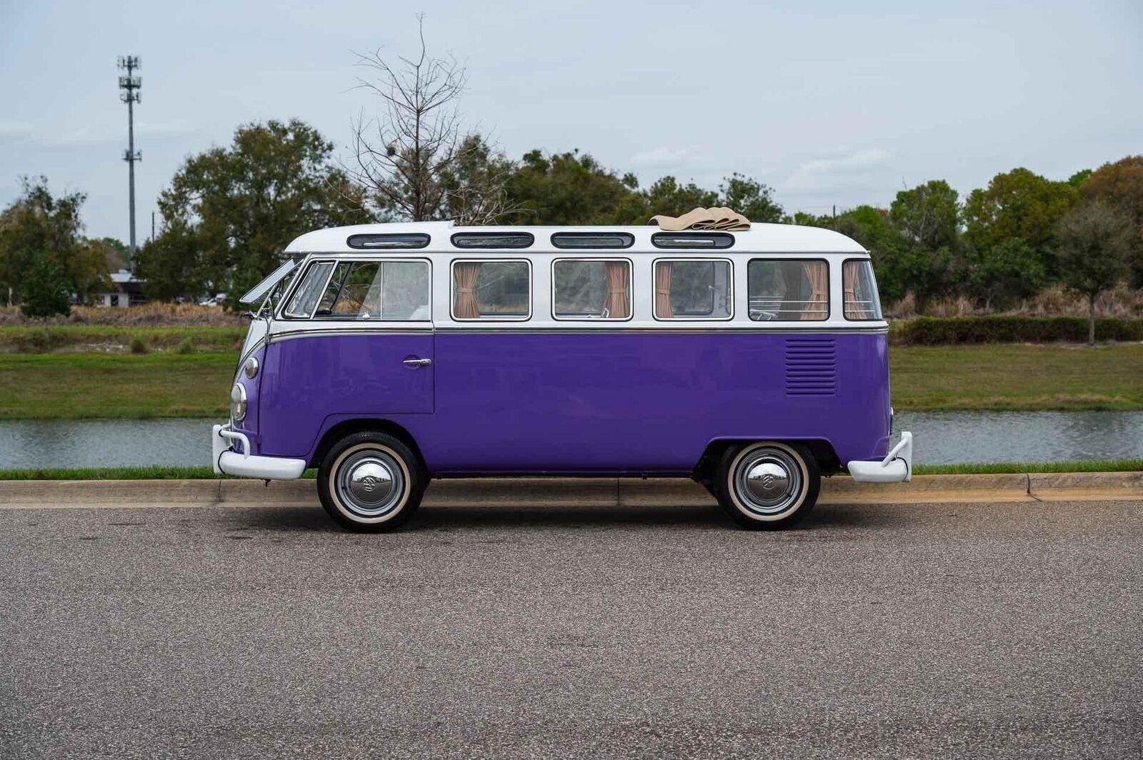 Volkswagen-23-Window-Samba-Bus-1974-Purple-White-153296-1