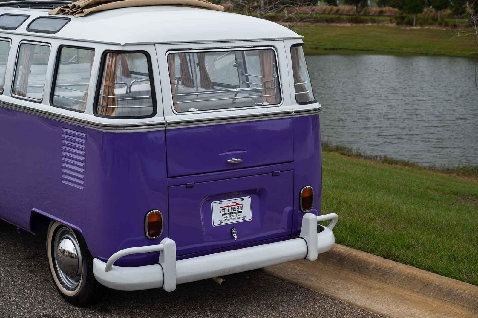 Volkswagen-23-Window-Samba-Bus-1974-Purple-White-153296-19