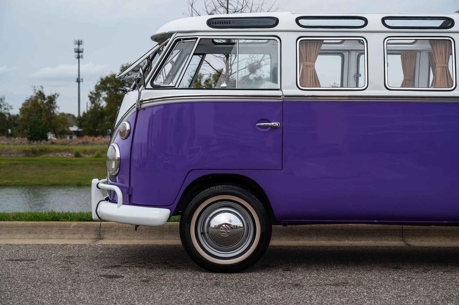 Volkswagen-23-Window-Samba-Bus-1974-Purple-White-153296-22