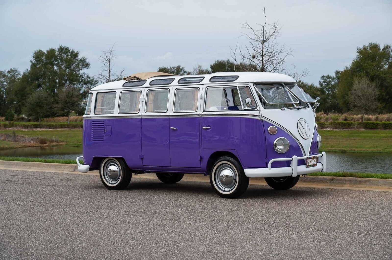 Volkswagen-23-Window-Samba-Bus-1974-Purple-White-153296-34