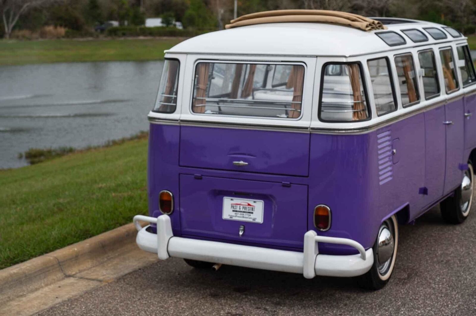 Volkswagen-23-Window-Samba-Bus-1974-Purple-White-153296-39