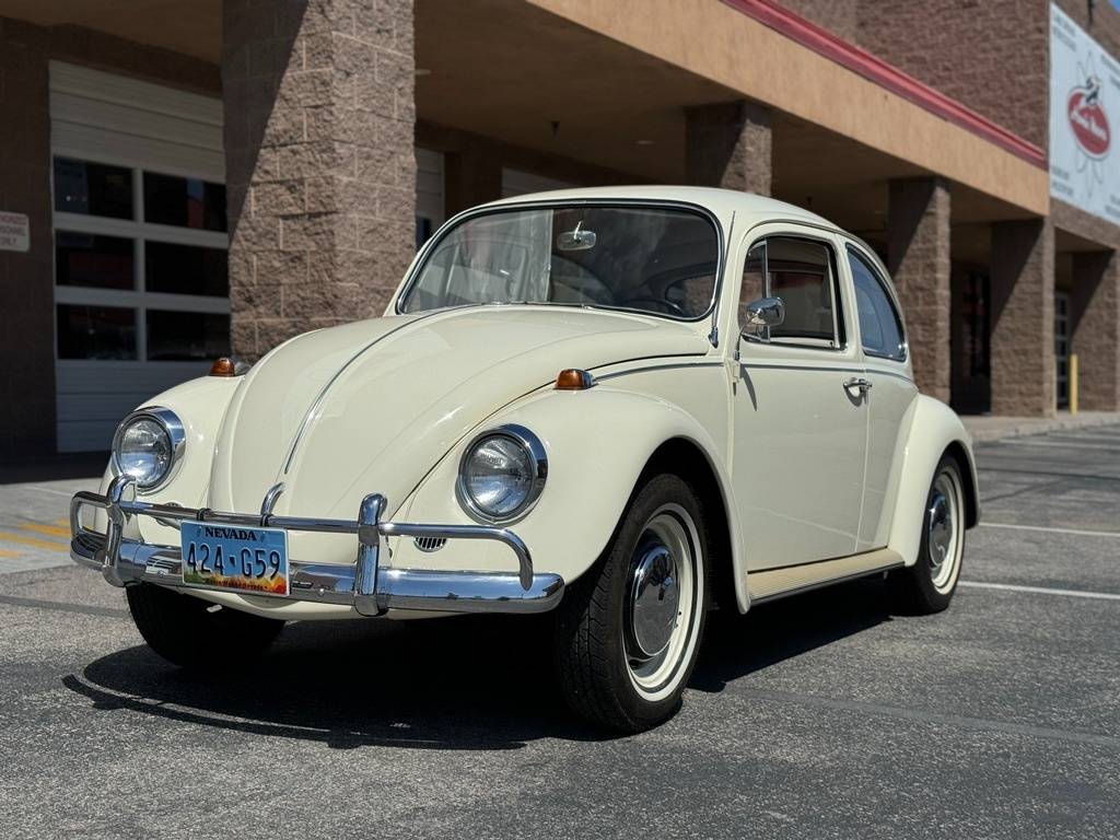 Volkswagen-Beetle-1967-white-2-1