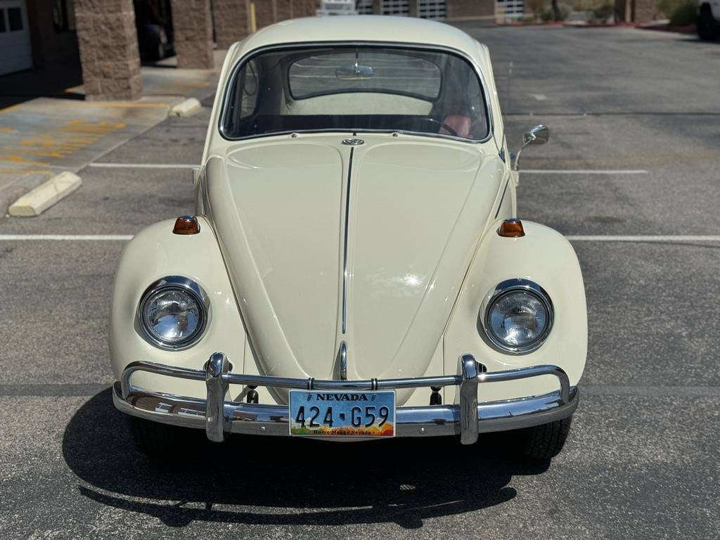 Volkswagen-Beetle-1967-white-2-3