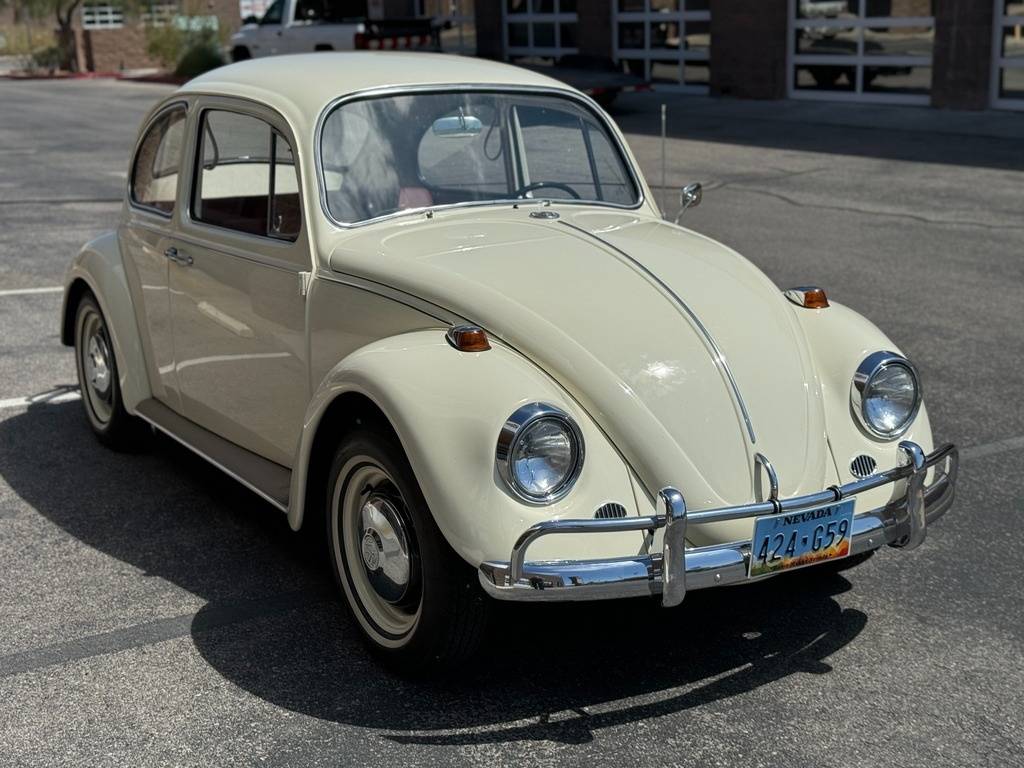 Volkswagen-Beetle-1967-white-2-5