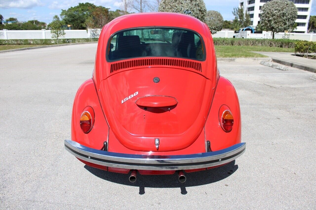 Volkswagen-Beetle-Classic-1971-Red-Black-24142-6