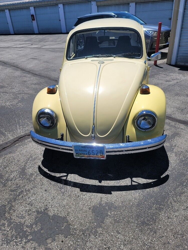 Volkswagen Beetle - Classic  year1}