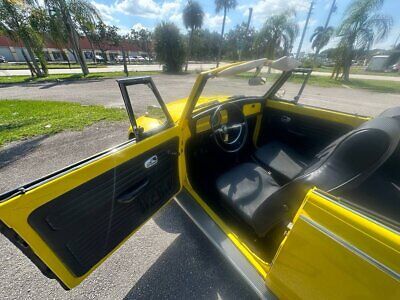 Volkswagen-Beetle-Classic-Cabriolet-1968-Yellow-Black-33880-11