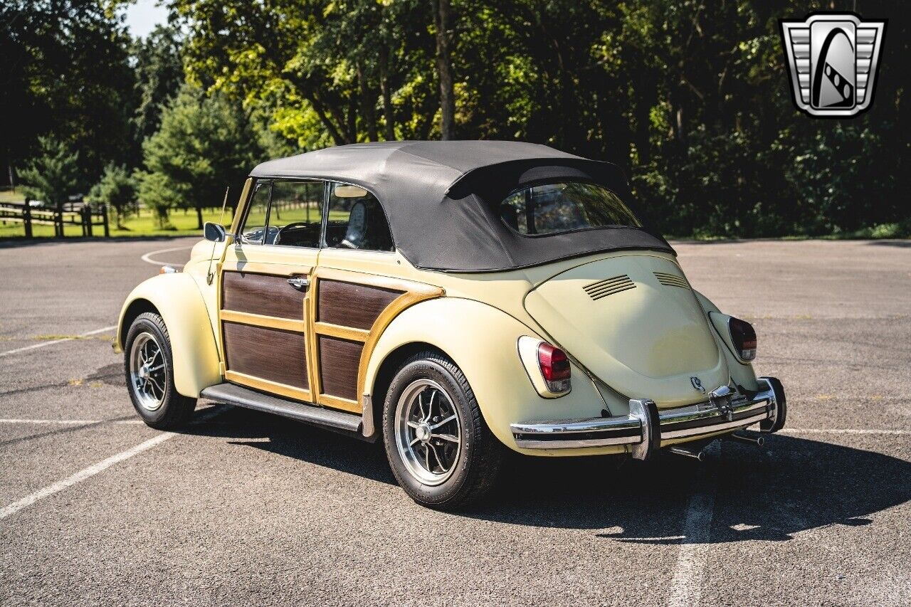 Volkswagen-Beetle-Classic-Cabriolet-1969-Yellow-Black-152374-10