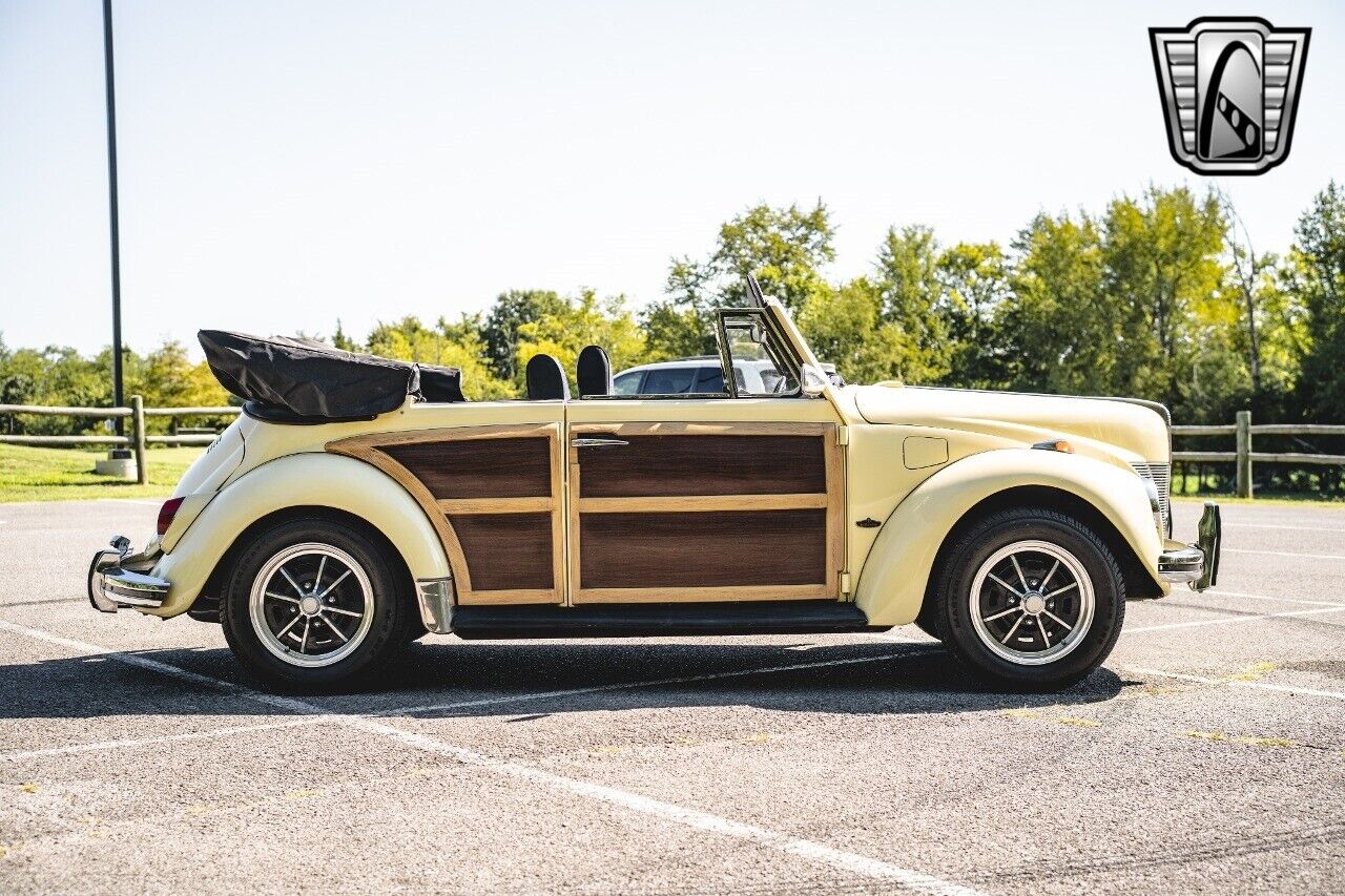 Volkswagen-Beetle-Classic-Cabriolet-1969-Yellow-Black-152374-7