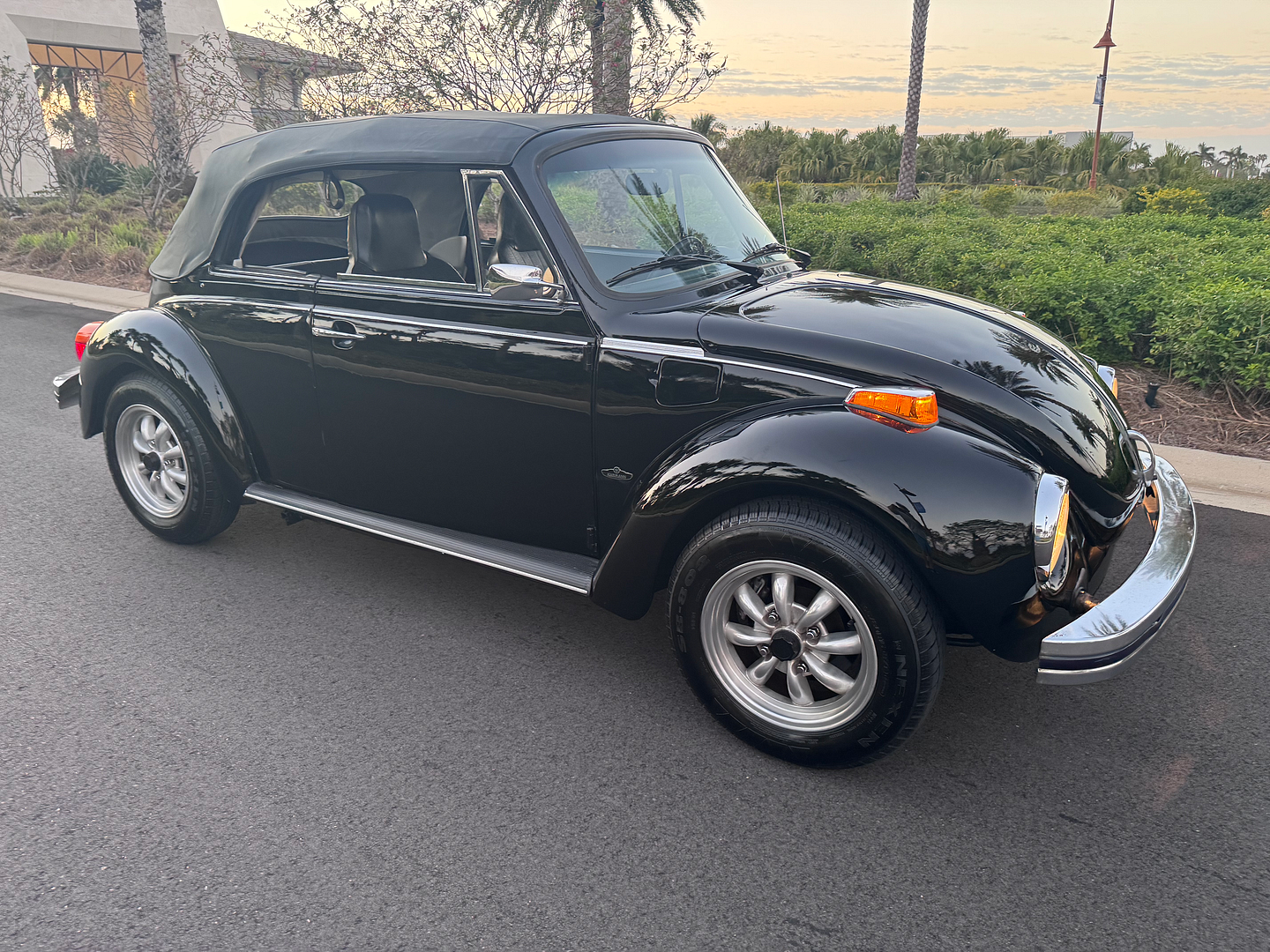 Volkswagen-Beetle-Classic-Cabriolet-1979-Black-Black-170648-2