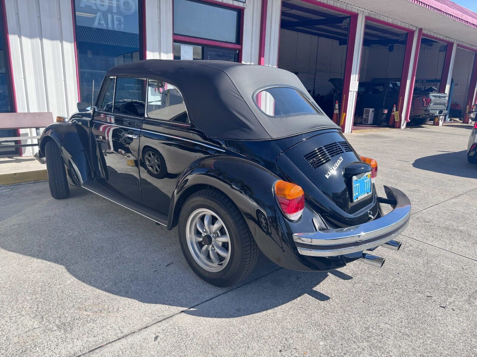 Volkswagen-Beetle-Classic-Cabriolet-1979-Black-Black-170648-9