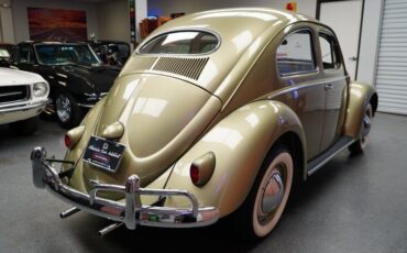 Volkswagen-Beetle-Classic-Coupe-1957-Green-Light-Beige-800-10