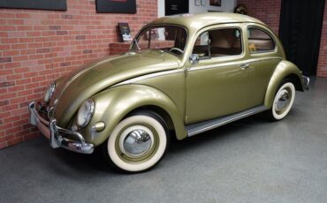 Volkswagen-Beetle-Classic-Coupe-1957-Green-Light-Beige-800-2