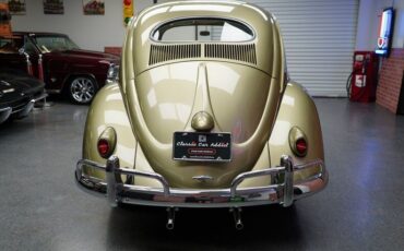 Volkswagen-Beetle-Classic-Coupe-1957-Green-Light-Beige-800-9