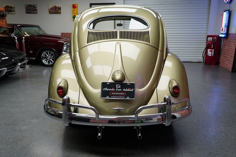 Volkswagen-Beetle-Classic-Coupe-1957-Green-Light-Beige-800-9