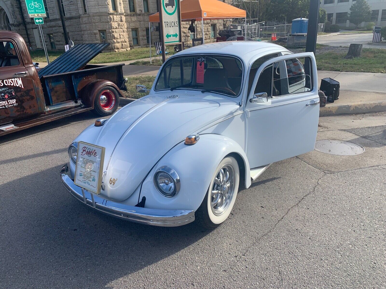 Volkswagen-Beetle-Classic-Coupe-1969-White-Tan-966-9