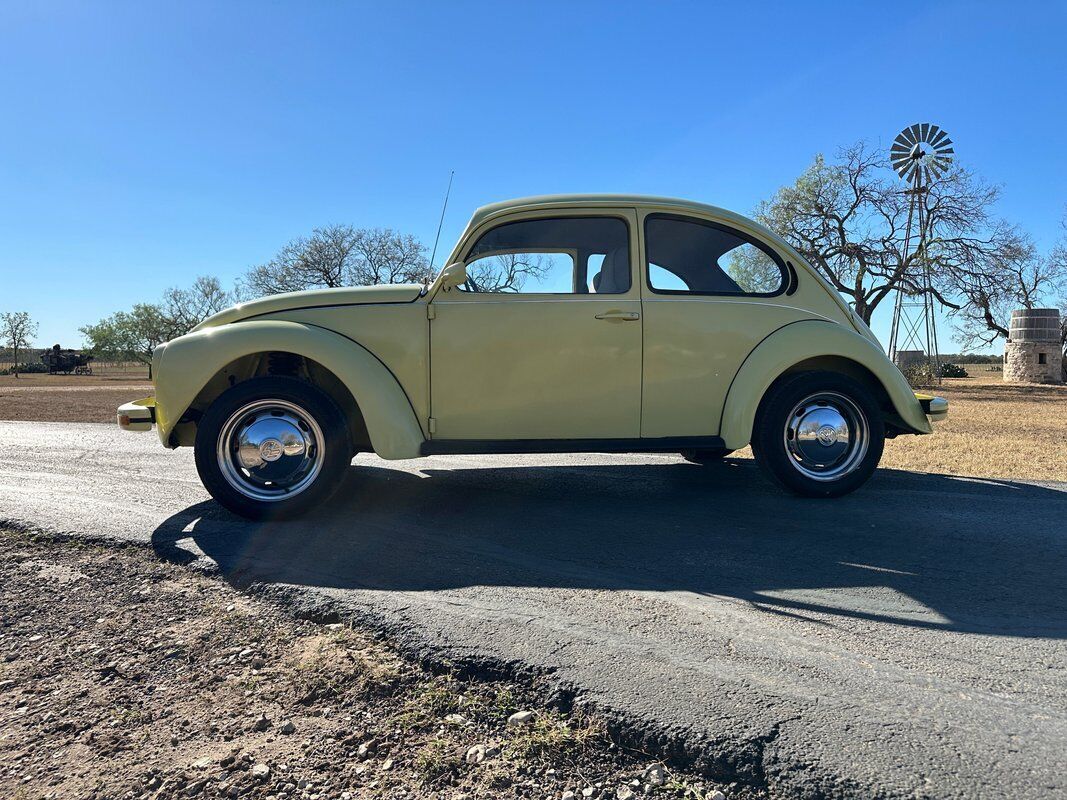 Volkswagen-Beetle-Classic-Coupe-1971-Yellow-Black-54941-7