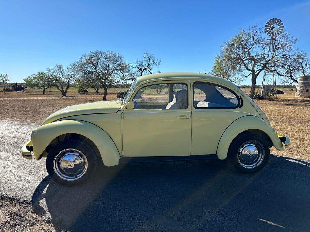 Volkswagen-Beetle-Classic-Coupe-1971-Yellow-Black-54941-8