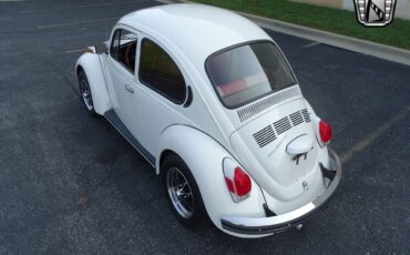 Volkswagen-Beetle-Classic-Coupe-1972-White-Red-2063-5