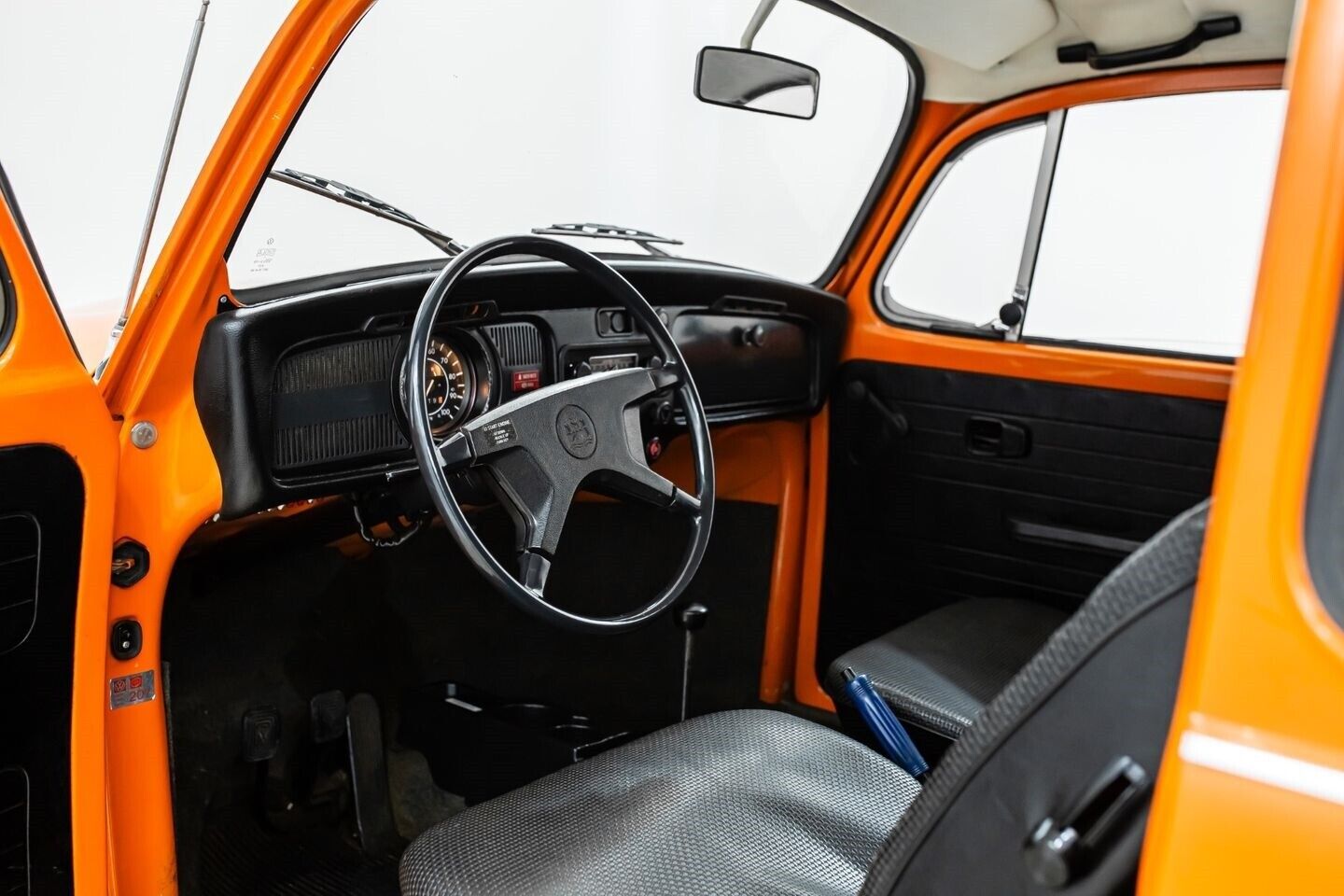 Volkswagen-Beetle-Classic-Coupe-1974-Orange-Black-78890-16