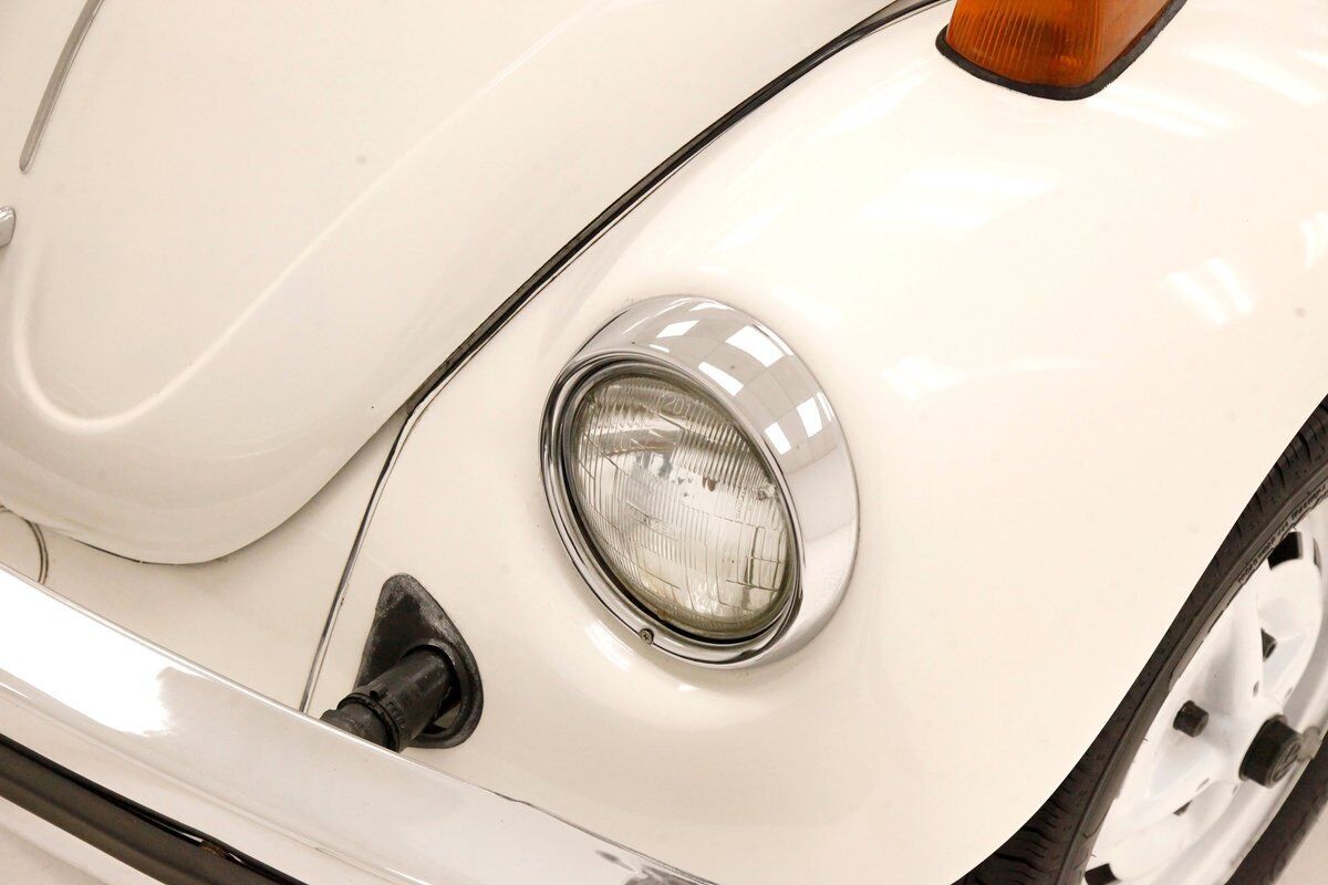 Volkswagen-Beetle-Classic-Coupe-1974-White-Gray-105010-11