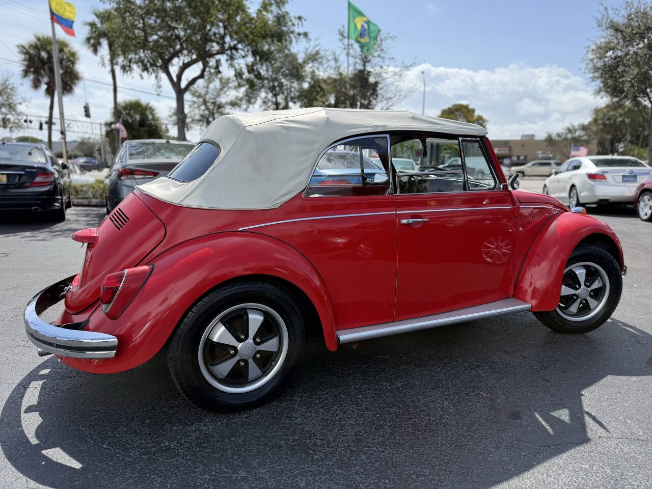 Volkswagen-Beetle-New-Cabriolet-1968-Red-Black-0-2