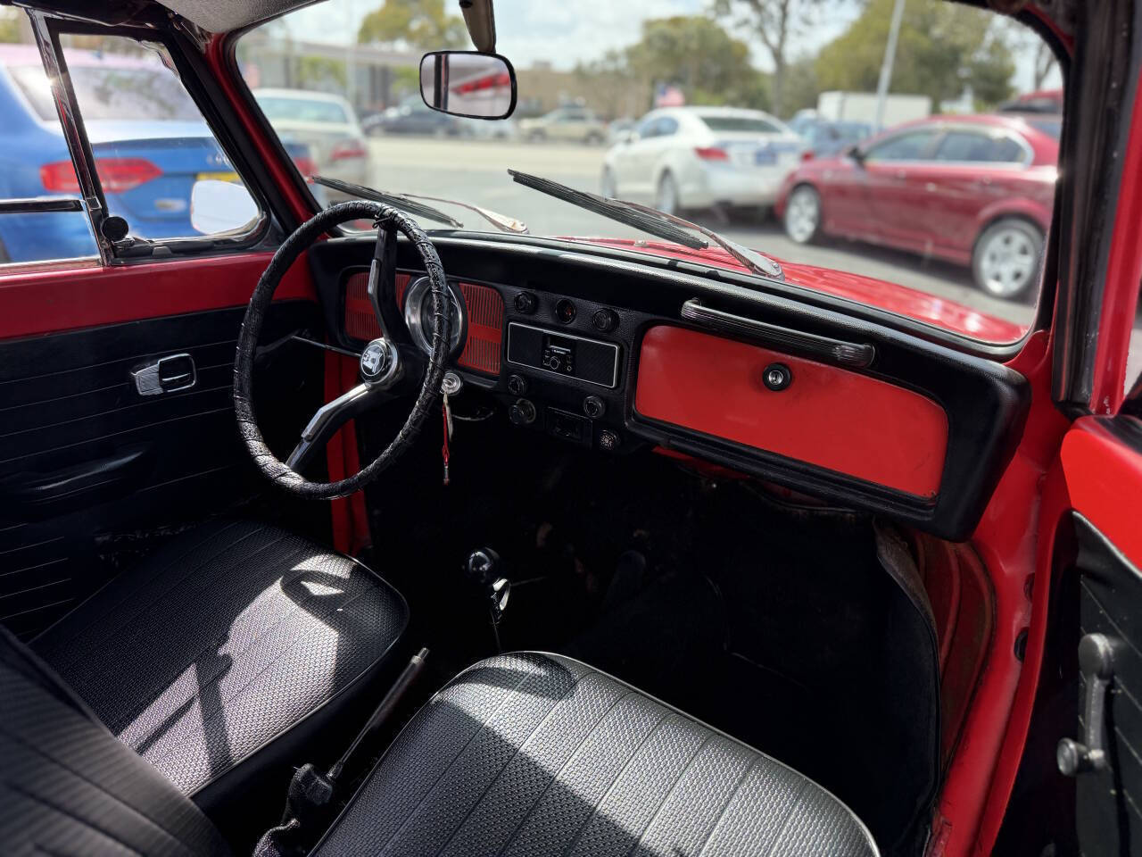 Volkswagen-Beetle-New-Cabriolet-1968-Red-Black-0-5