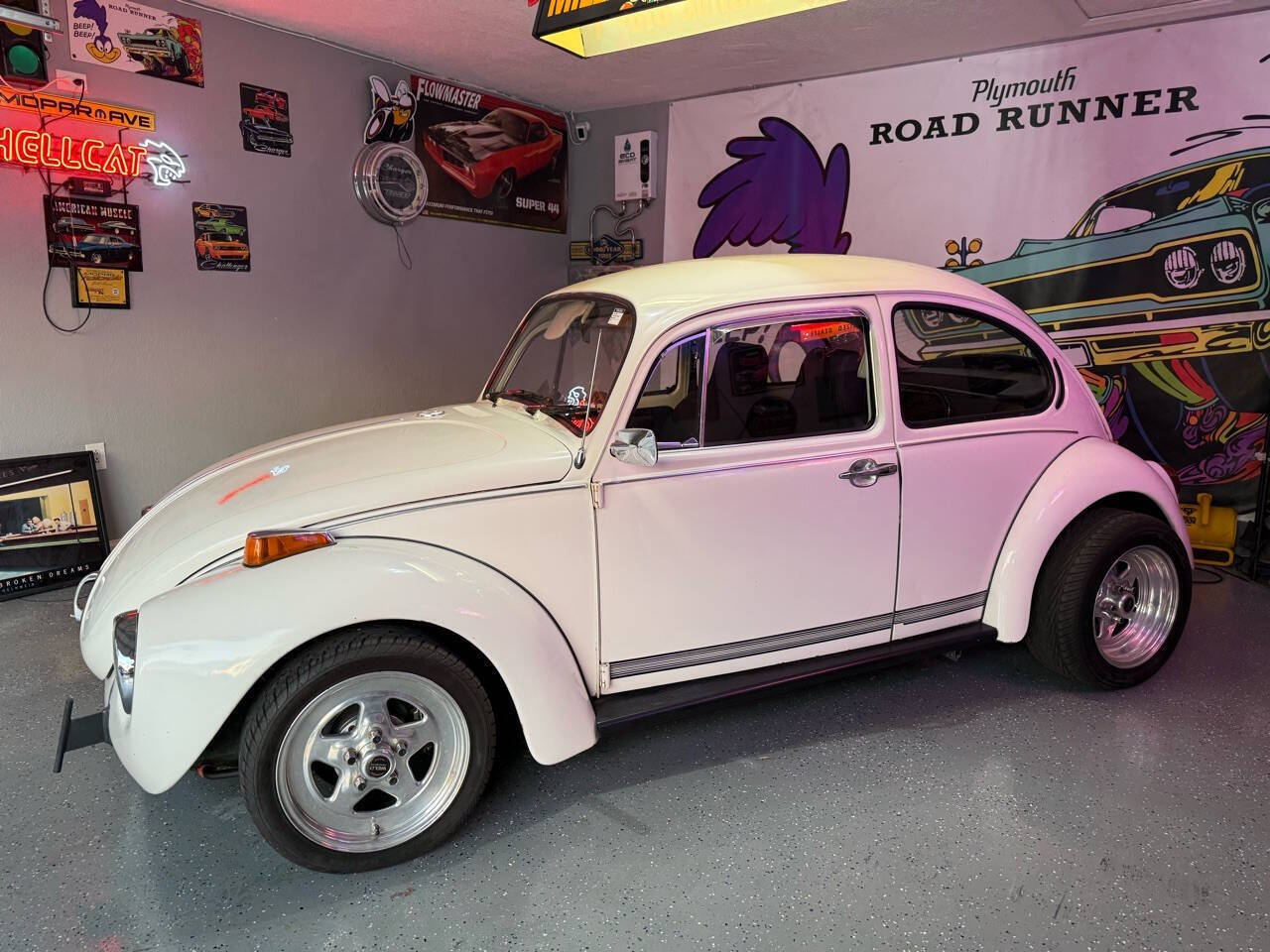 Volkswagen-Beetle-New-Coupe-1972-White-Black-3174-1