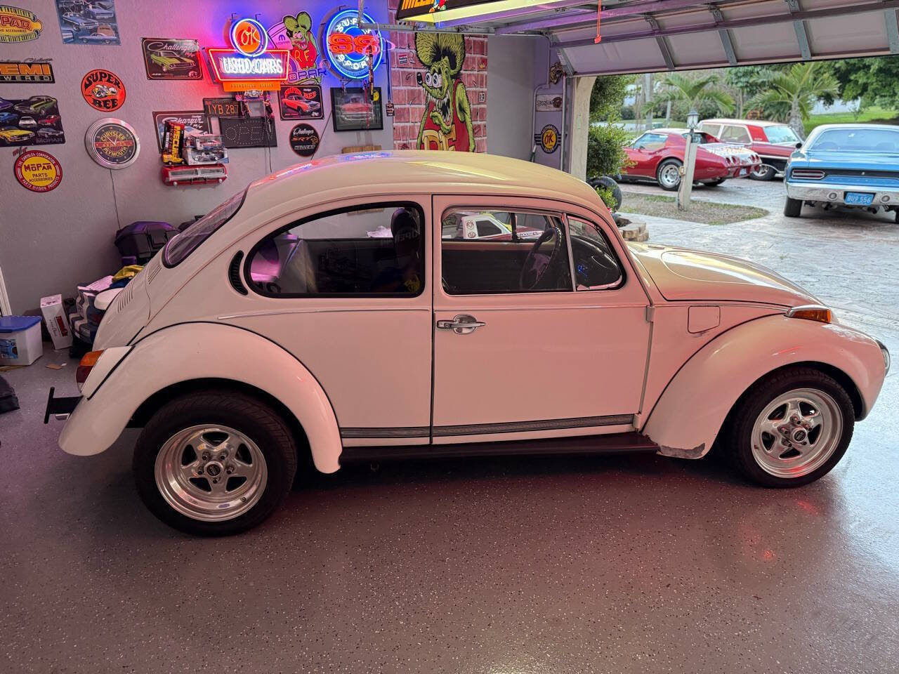 Volkswagen-Beetle-New-Coupe-1972-White-Black-3174-6