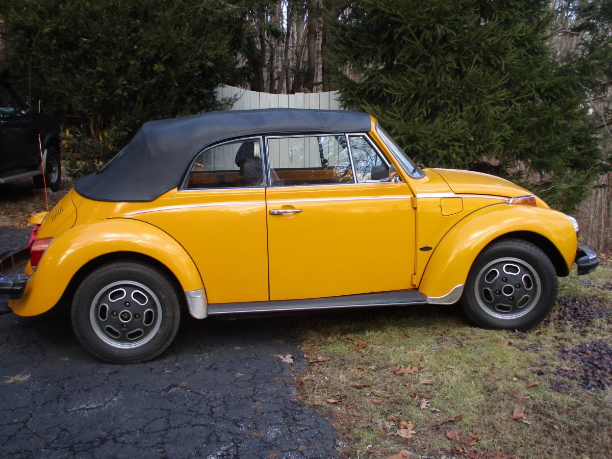 Volkswagen-Beetle-convertible-1977-46297-6